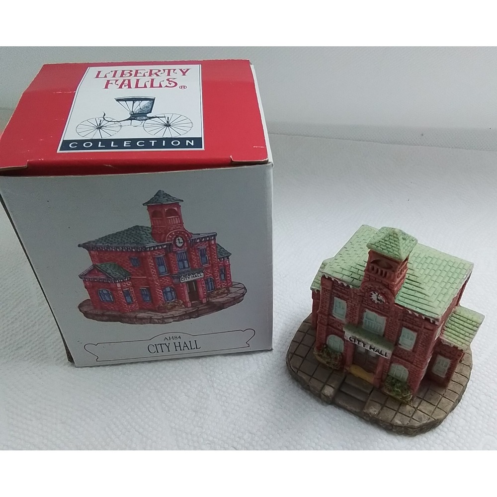 Liberty Falls Collection AH84 City Hall Miniature Village Building 1994 Boxed